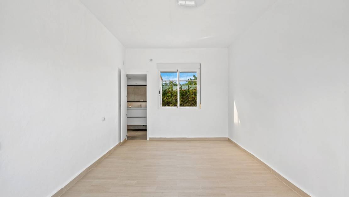 Sale - Villa - Dolores - Dolores Centro