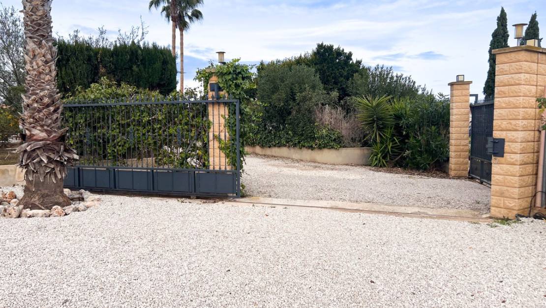 Sale - Villa - Dolores - Dolores Centro