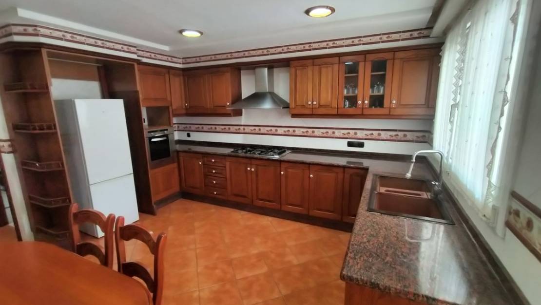 Sale - Villa - Elda - Elda Centro