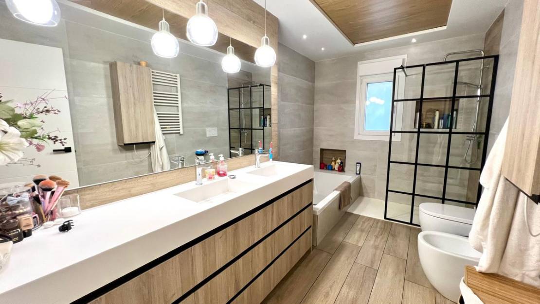 Sale - Villa - Elda - Elda Centro