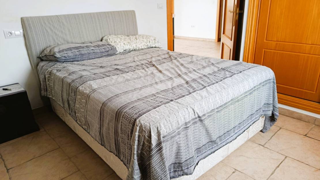 Sale - Villa - Elda - Elda Centro