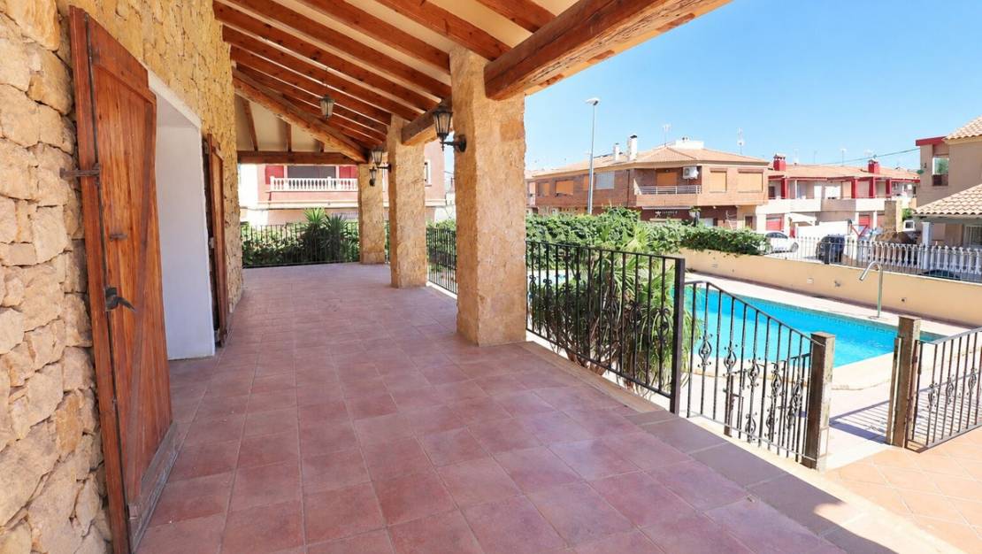 Sale - Villa - Formentera del Segura - Los Palacios