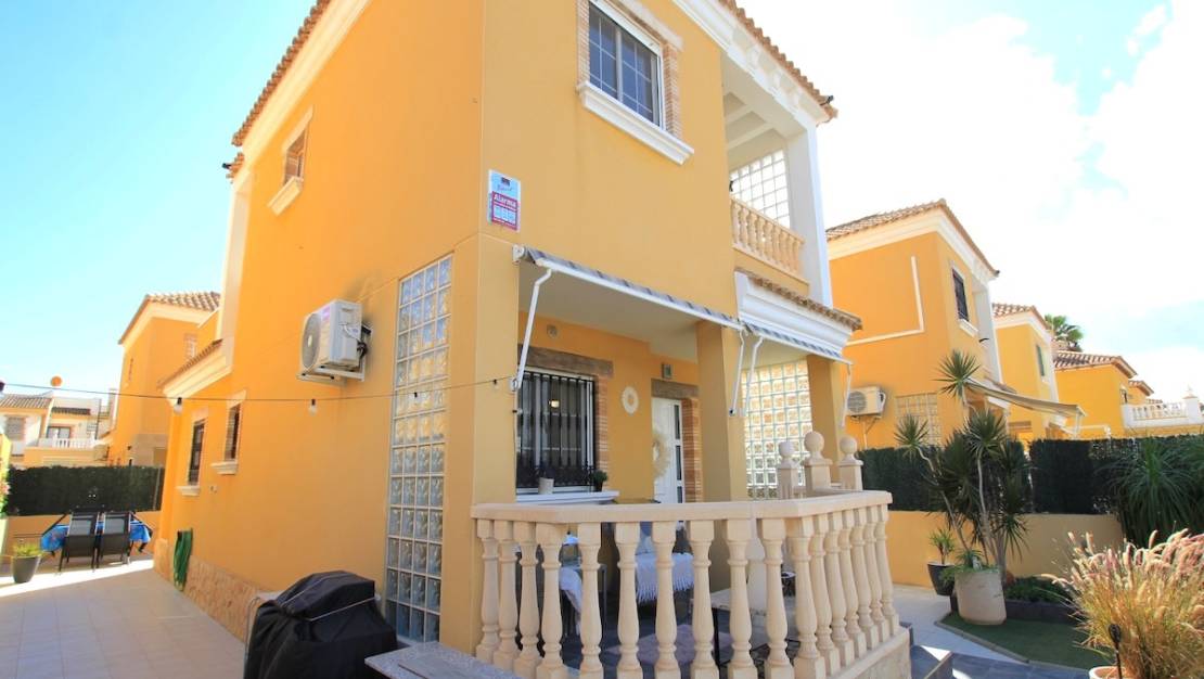 Sale - Villa - Guardamar del Segura - Guardamar del Segura Centro