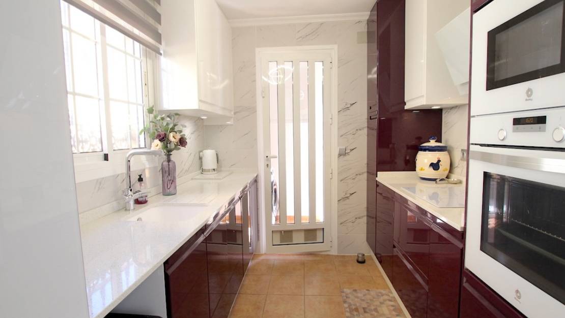 Sale - Villa - Guardamar del Segura - Guardamar del Segura Centro