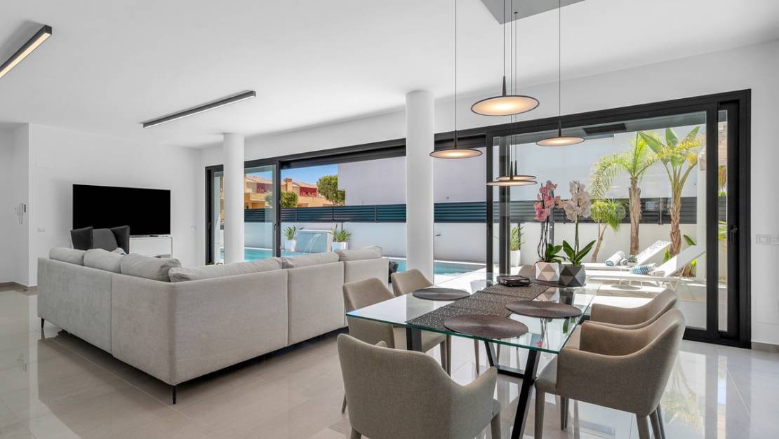 Sale - Villa - Guardamar del Segura - Guardamar del Segura Centro