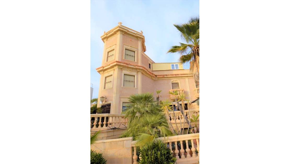 Sale - Villa - Guardamar del Segura - Guardamar del Segura Centro