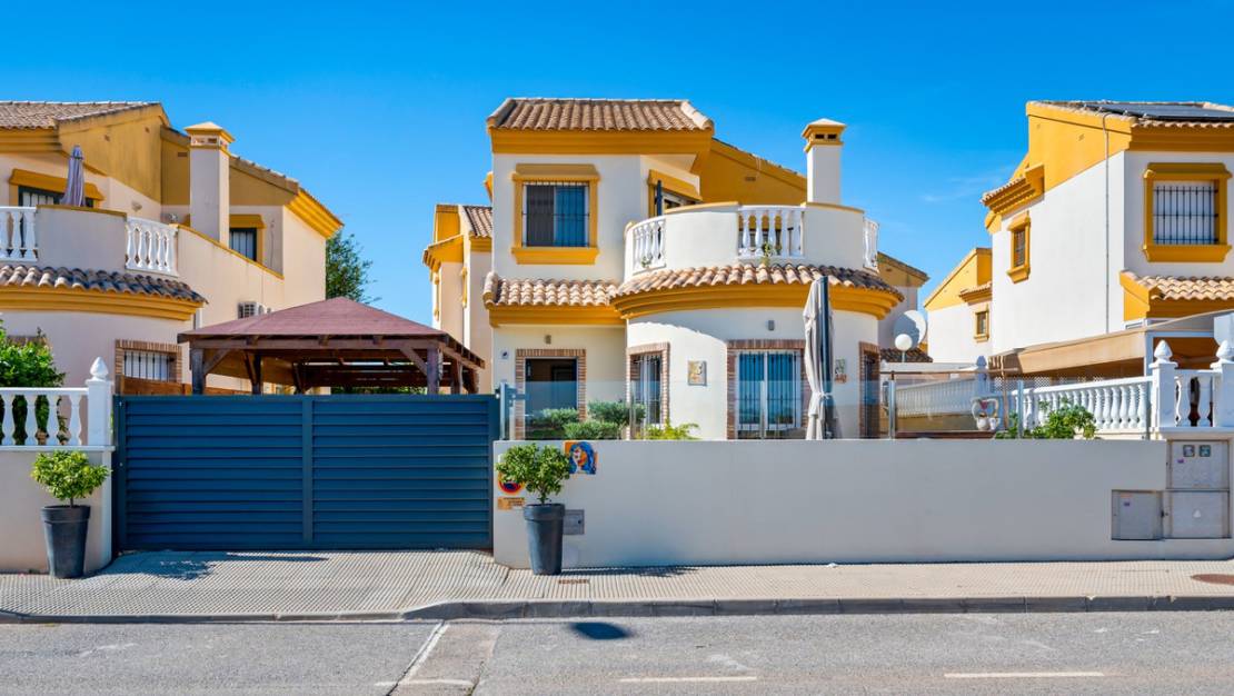 Sale - Villa - Guardamar del Segura - Guardamar del Segura Centro