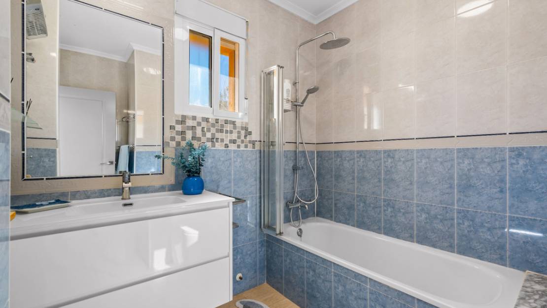 Sale - Villa - Guardamar del Segura - Guardamar del Segura Centro