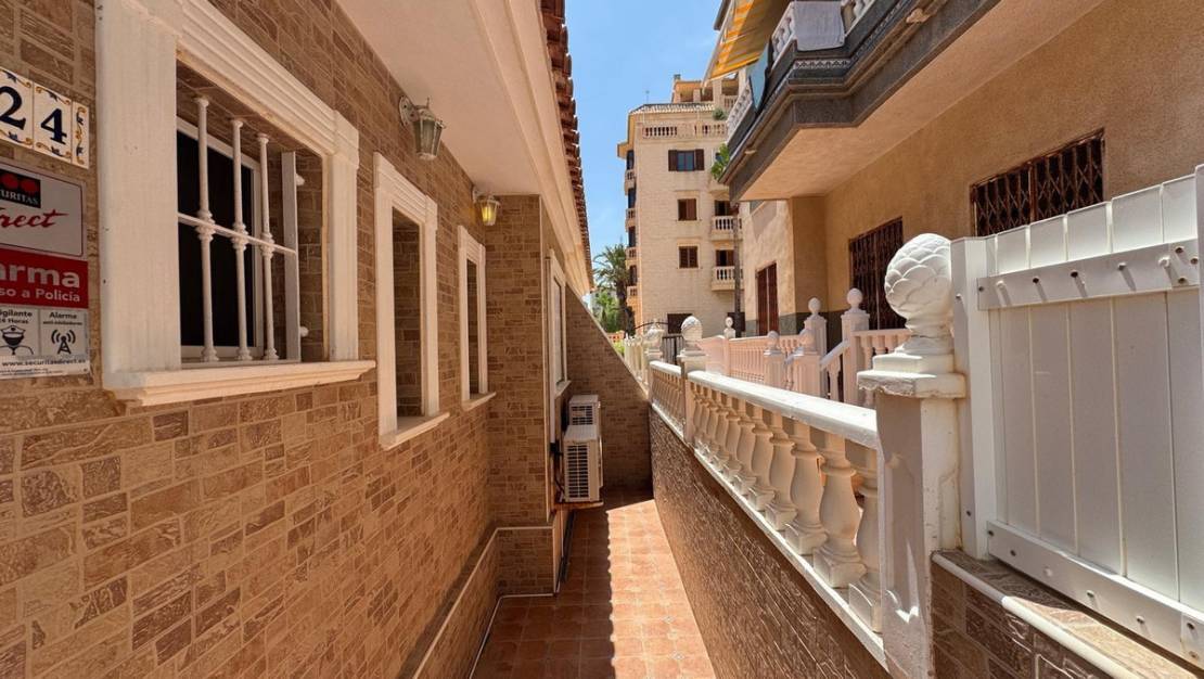 Sale - Villa - Guardamar del Segura - Guardamar del Segura Centro