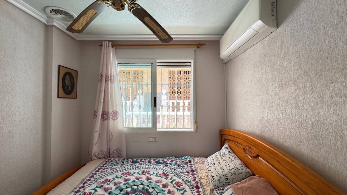 Sale - Villa - Guardamar del Segura - Guardamar del Segura Centro