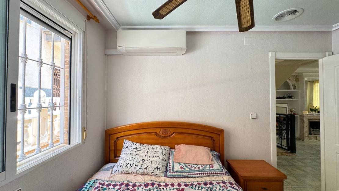 Sale - Villa - Guardamar del Segura - Guardamar del Segura Centro