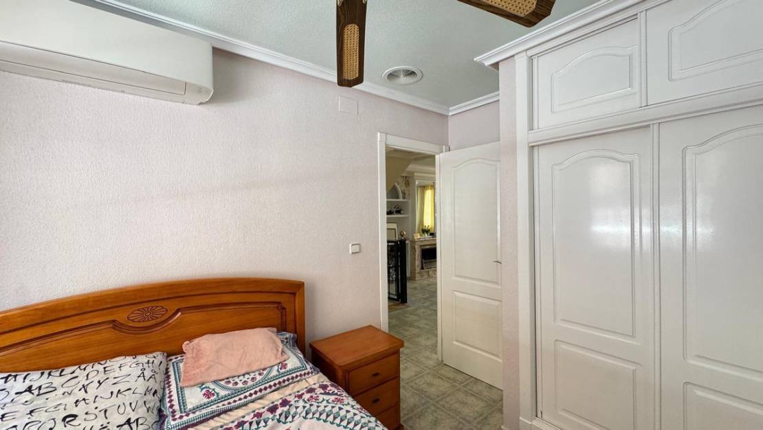 Sale - Villa - Guardamar del Segura - Guardamar del Segura Centro