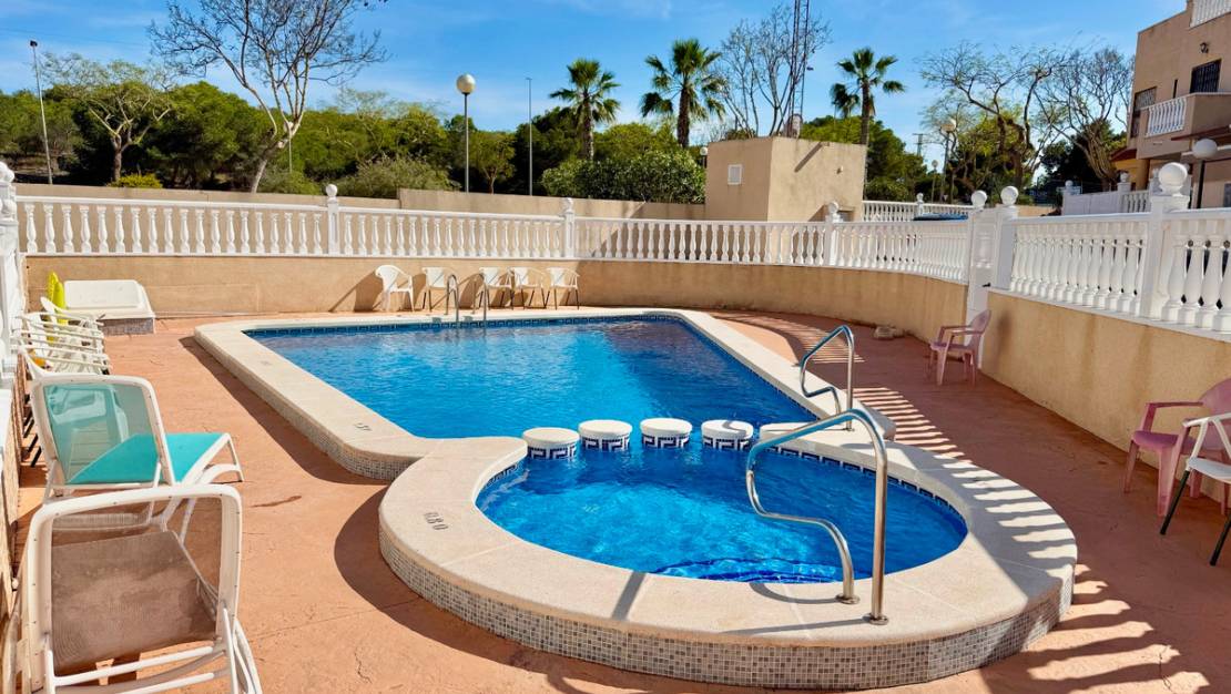 Sale - Villa - Guardamar del Segura - Guardamar del Segura Centro