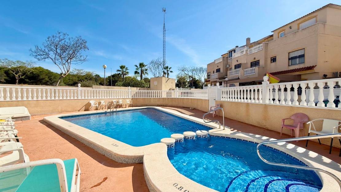 Sale - Villa - Guardamar del Segura - Guardamar del Segura Centro