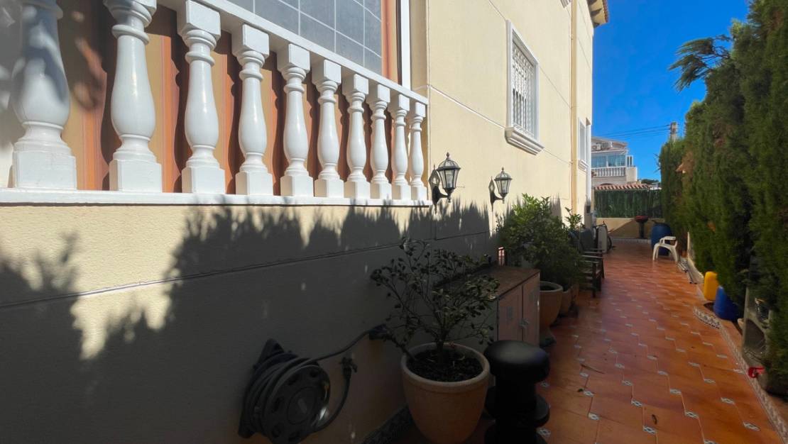 Sale - Villa - Guardamar del Segura - Guardamar del Segura Centro