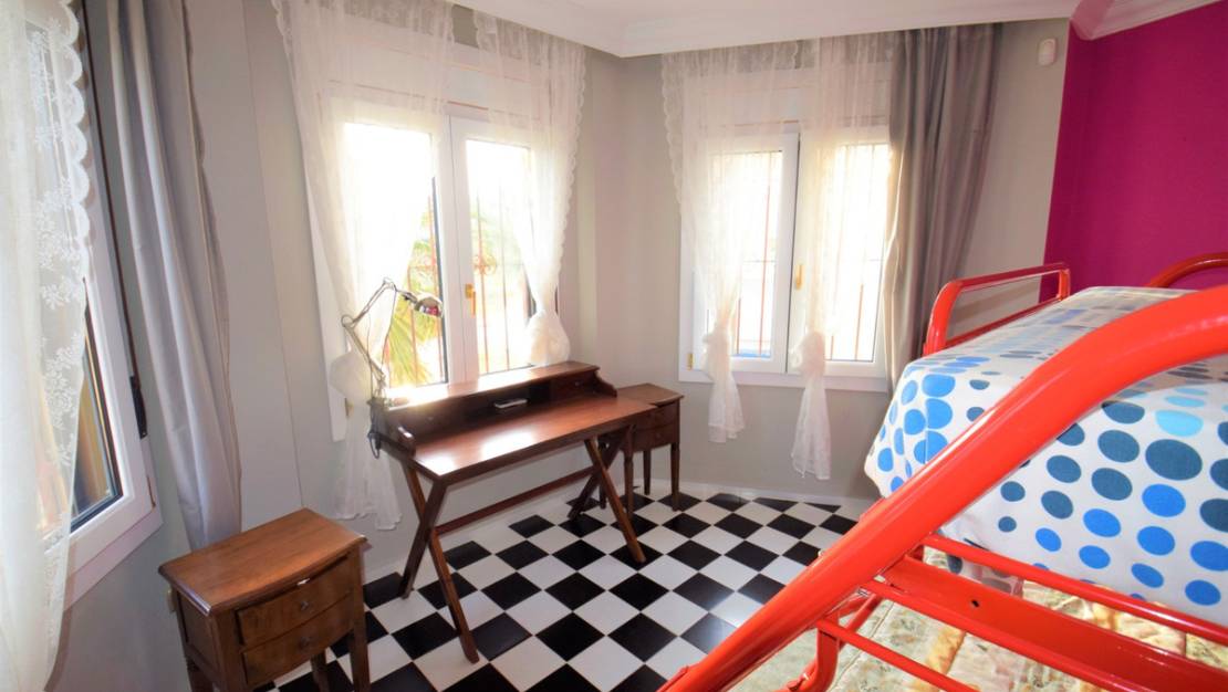 Sale - Villa - Guardamar del Segura - Guardamar del Segura Centro