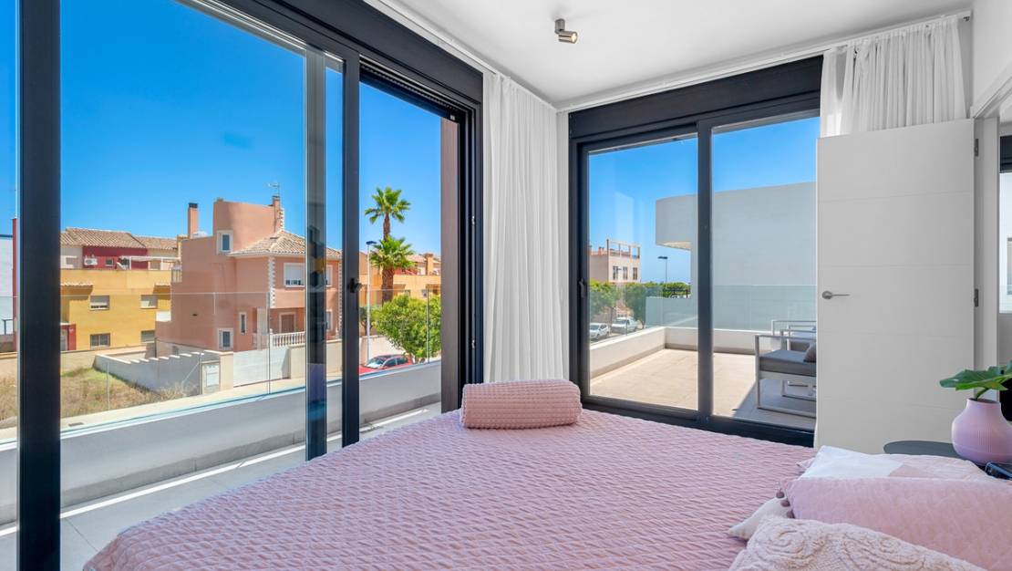 Sale - Villa - Guardamar del Segura - Guardamar del Segura Centro