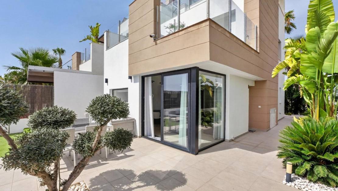 Sale - Villa - Guardamar del Segura - Guardamar del Segura Centro