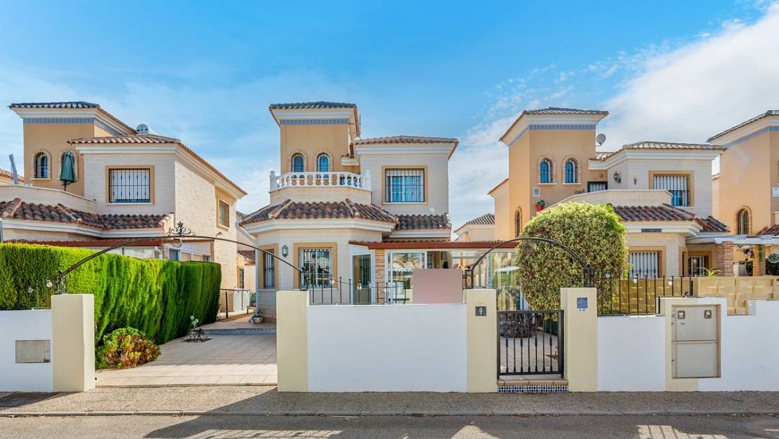 Sale - Villa - Guardamar del Segura - Guardamar del Segura Centro