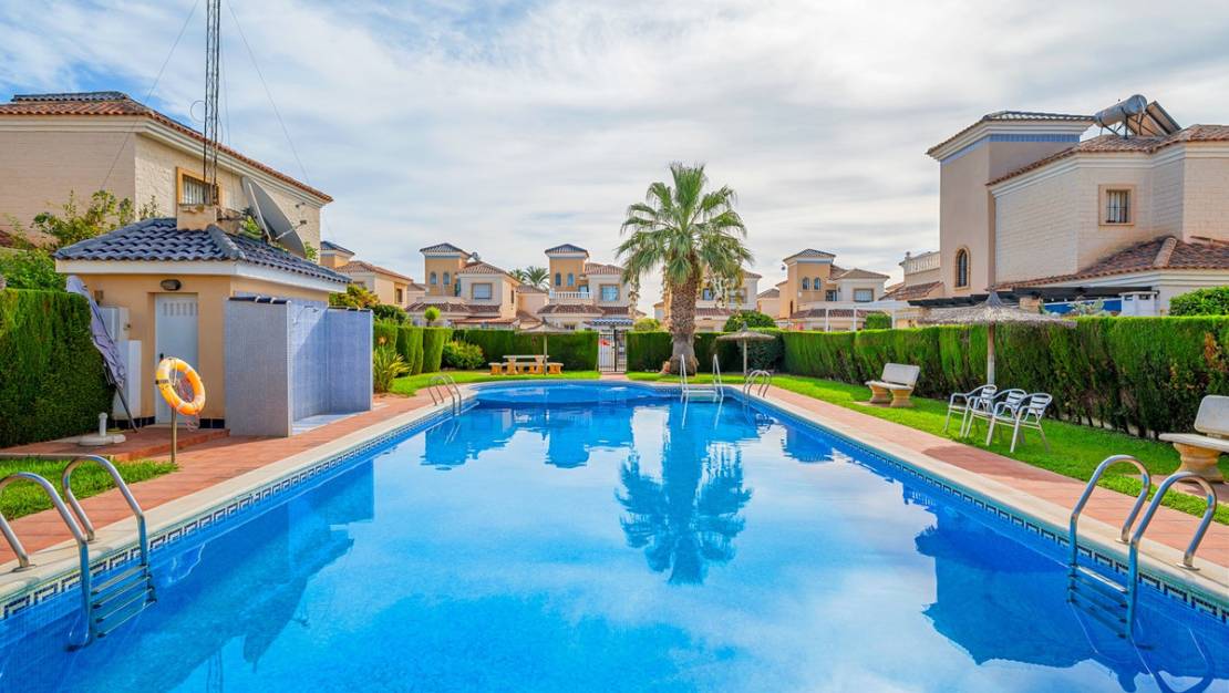 Sale - Villa - Guardamar del Segura - Guardamar del Segura Centro