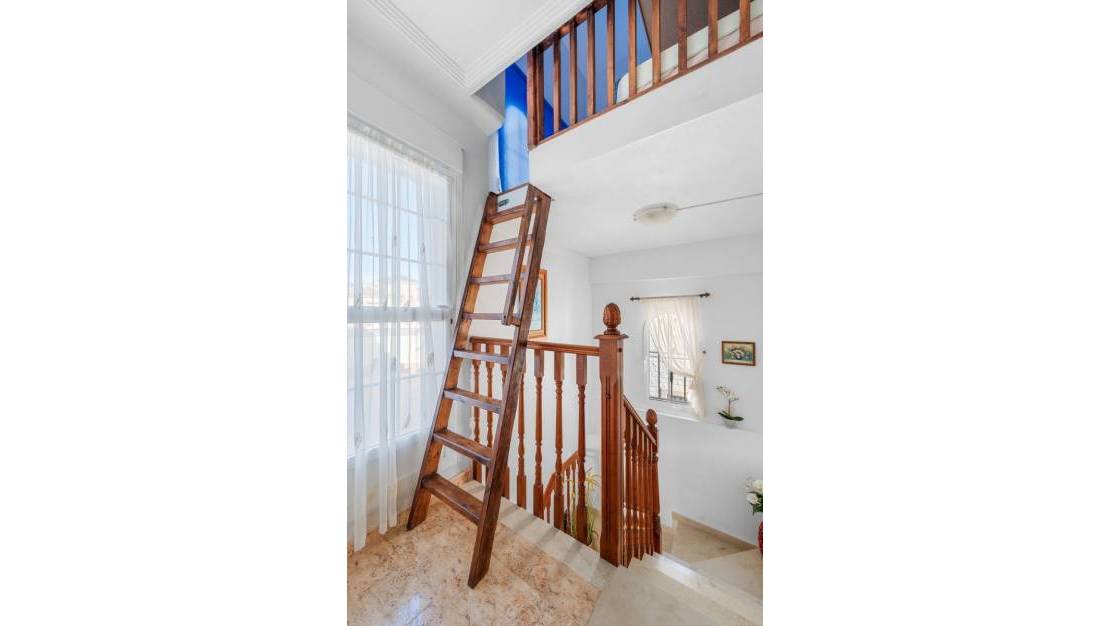 Sale - Villa - Guardamar del Segura - Guardamar del Segura Centro