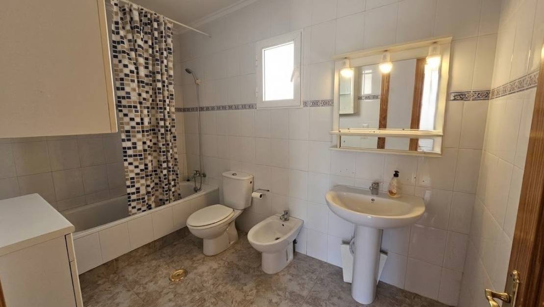 Sale - Villa - Guardamar del Segura - Guardamar del Segura Centro