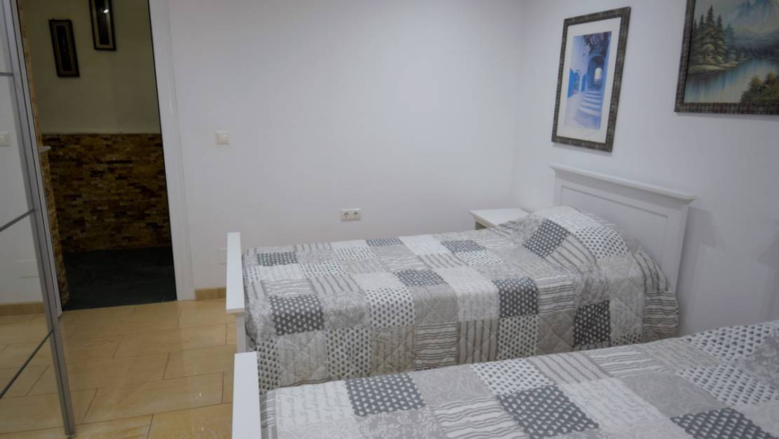 Sale - Villa - Guardamar del Segura - Guardamar del Segura Centro