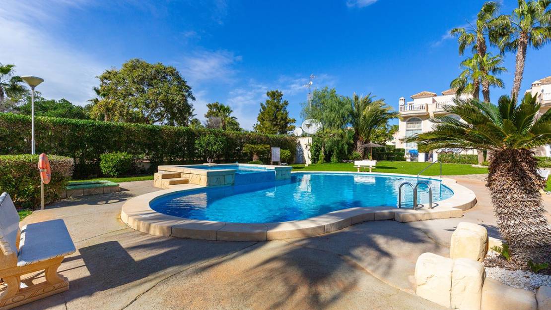 Sale - Villa - Guardamar del Segura - Urbanización El Raso