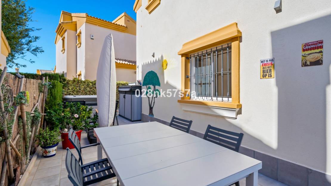 Sale - Villa - Guardamar del Segura - Urbanización El Raso