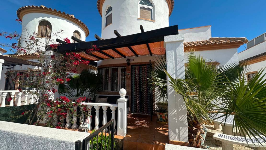 Sale - Villa - Guardamar del Segura - Urbanización El Raso