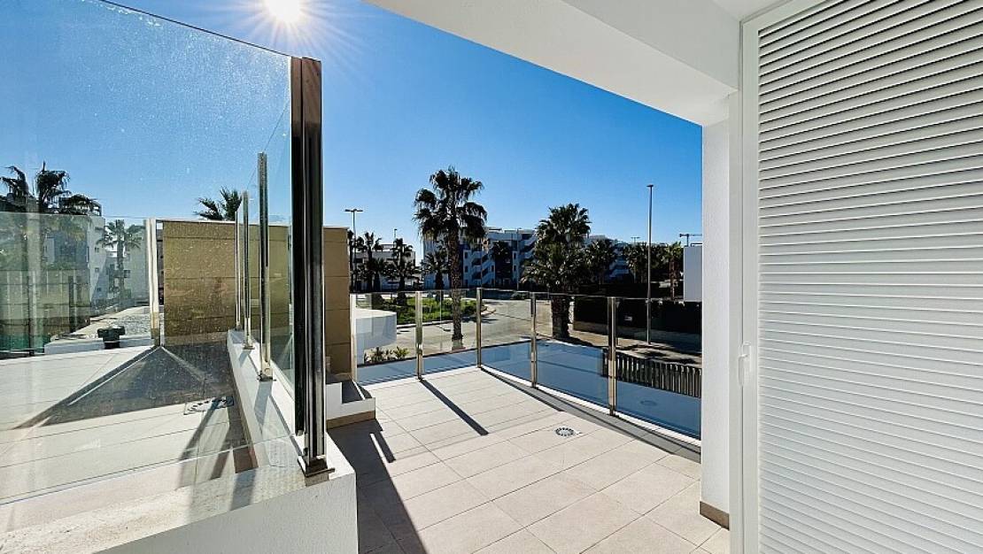 Sale - Villa - Guardamar del Segura - Urbanización El Raso