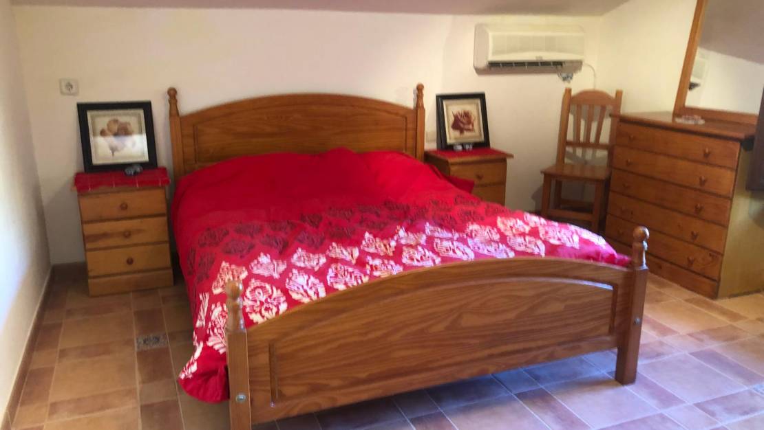 Sale - Villa - Jalón
