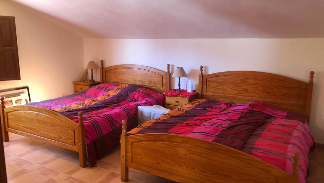 Sale - Villa - Jalón