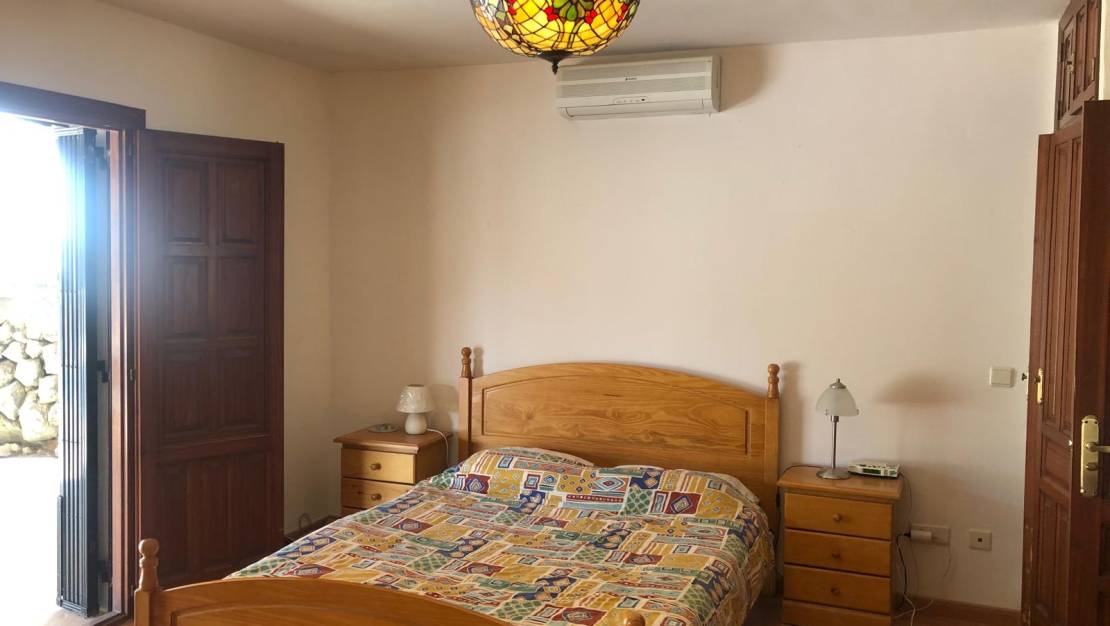Sale - Villa - Jalón