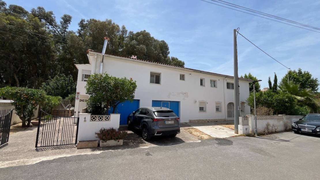 Sale - Villa - L'Alfás del Pi - Albir