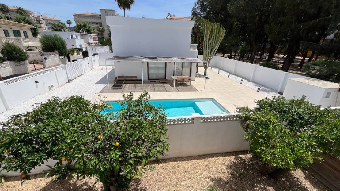 Sale - Villa - L'Alfás del Pi - Albir