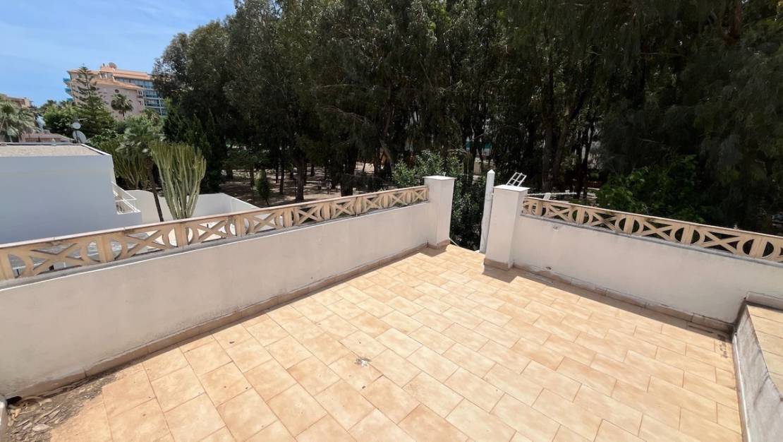 Sale - Villa - L'Alfás del Pi - Albir