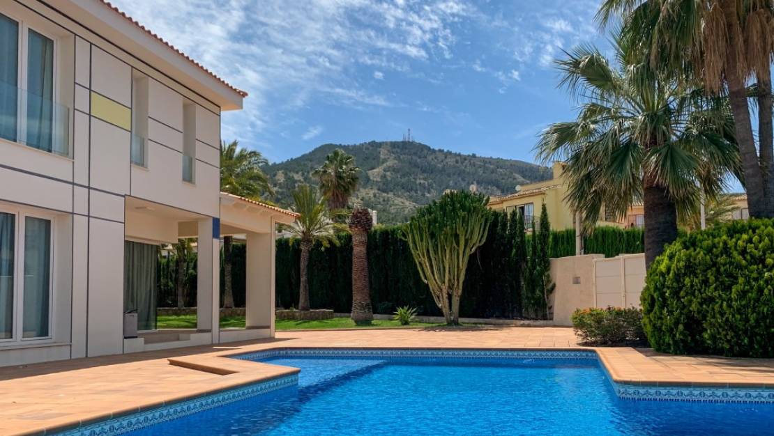 Sale - Villa - L'Alfás del Pi - Albir