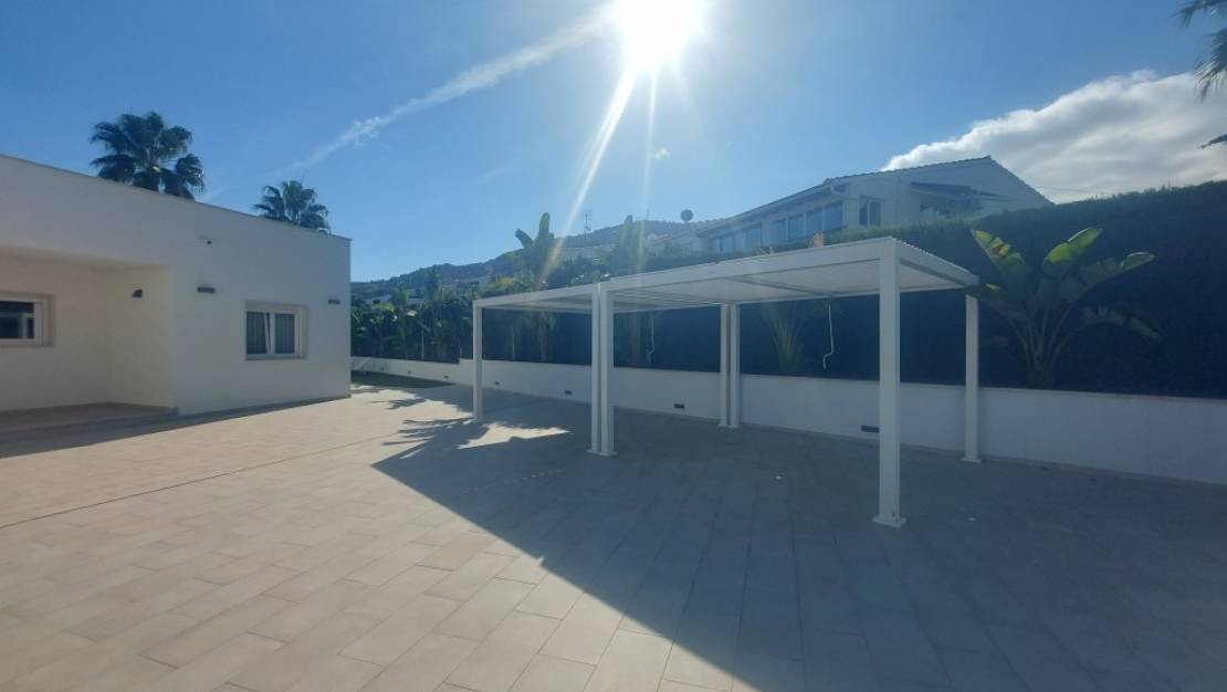 Sale - Villa - L'Alfás del Pi - Albir