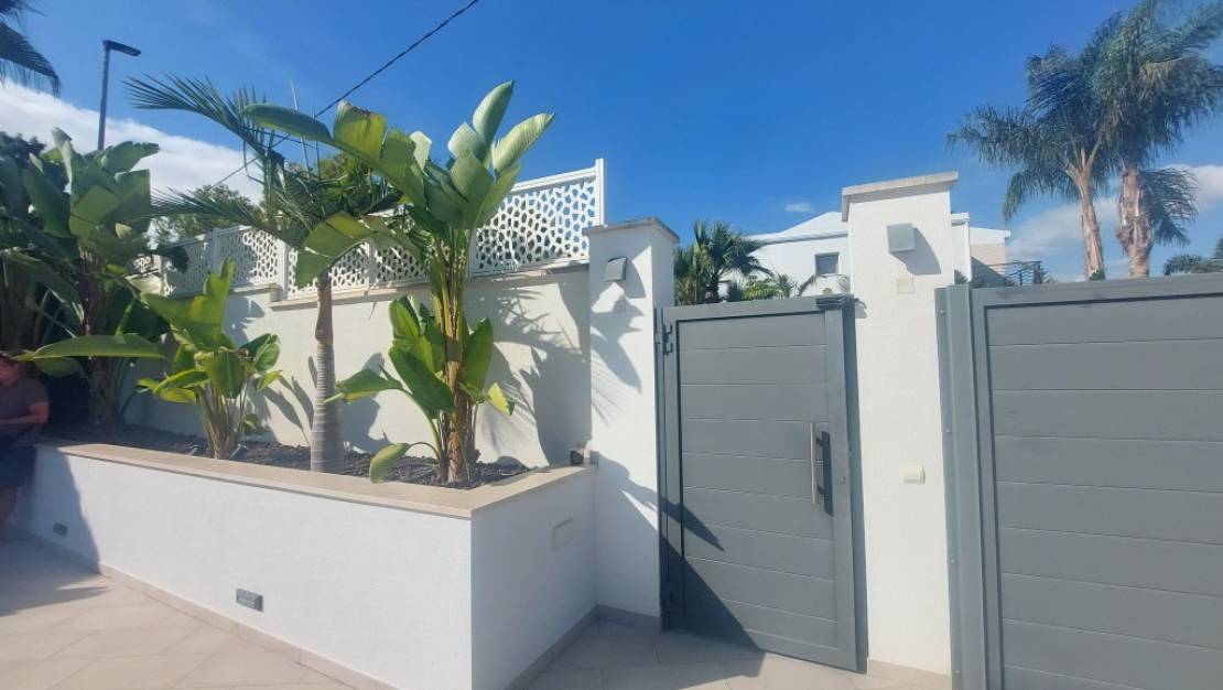 Sale - Villa - L'Alfás del Pi - Albir