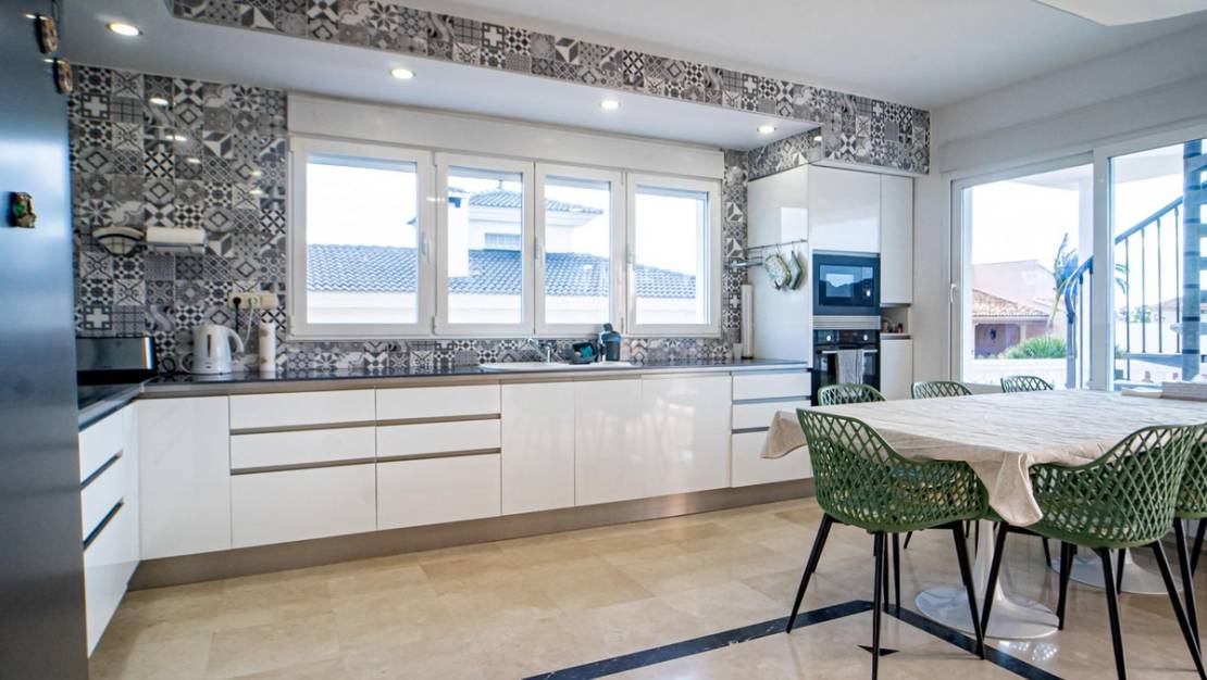 Sale - Villa - L'Alfás del Pi - L'Alfás del Pi Centro