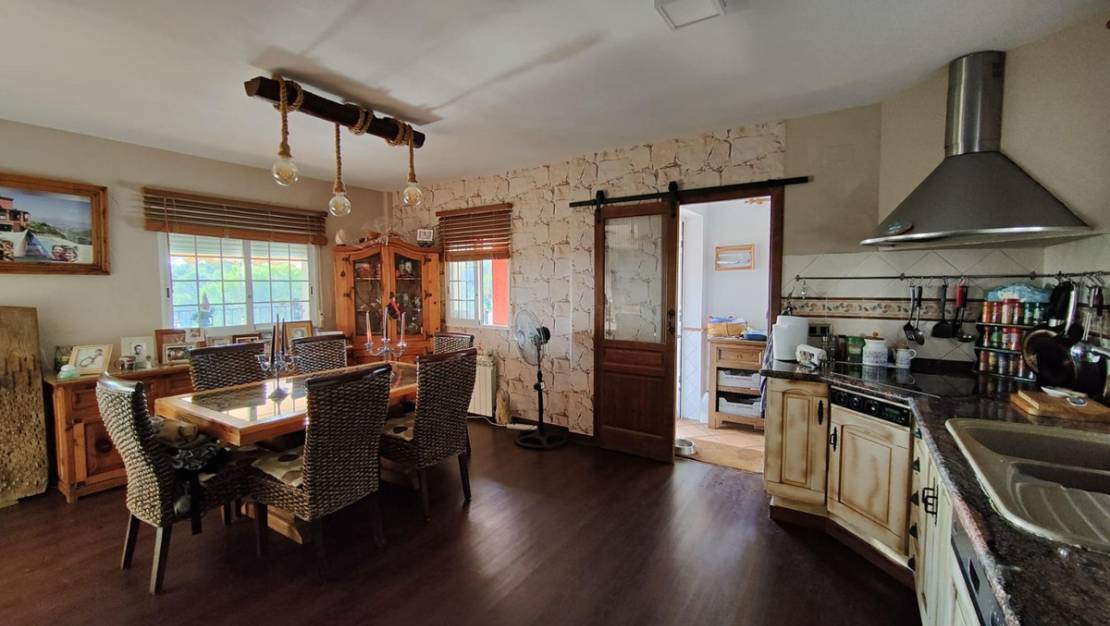 Sale - Villa - La Nucía - La Nucia Centro