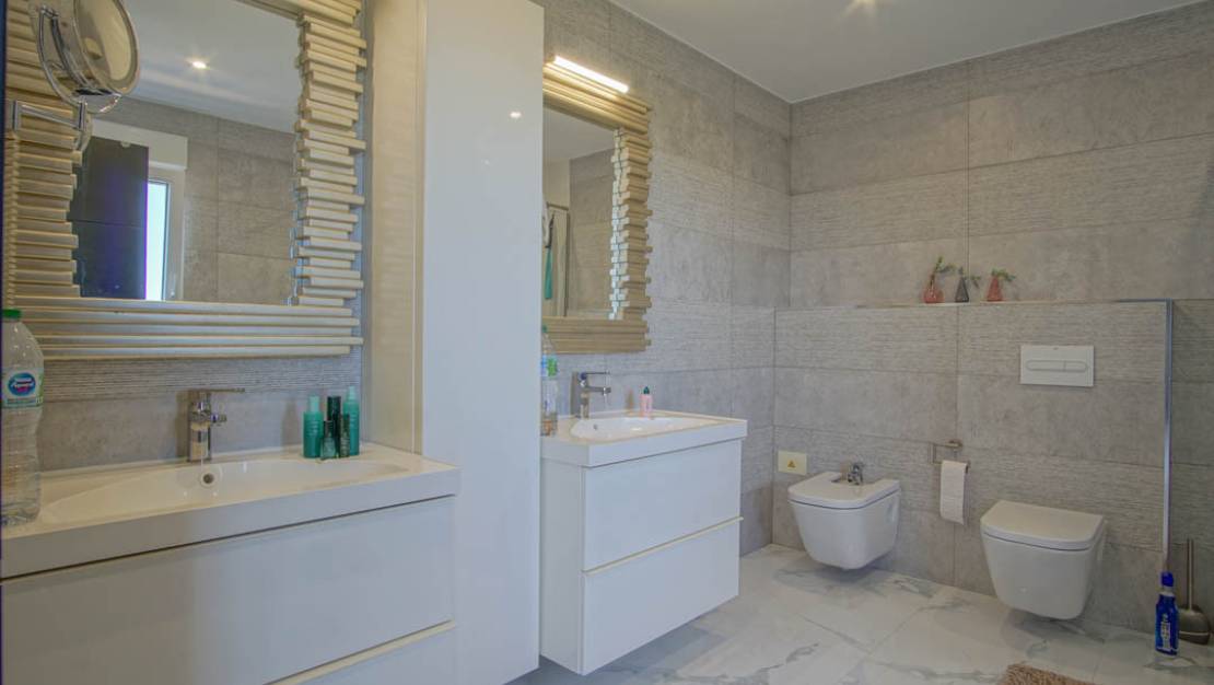 Sale - Villa - La Nucía - La Nucia Centro