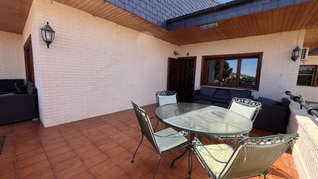 Sale - Villa - La Nucía - La Nucia Centro