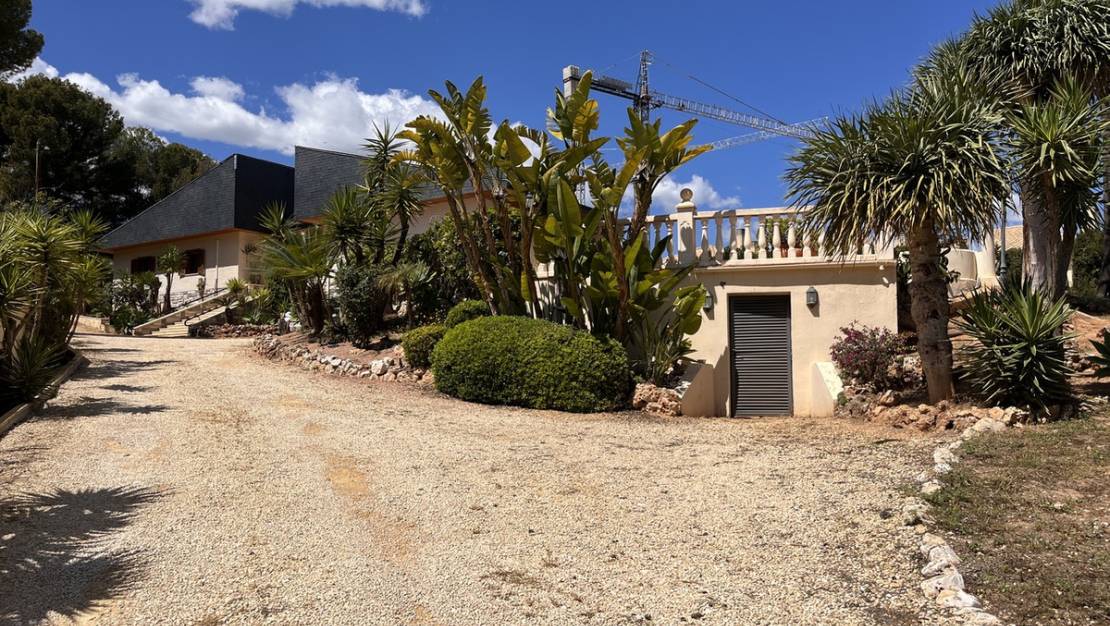 Sale - Villa - La Nucía - La Nucia Centro