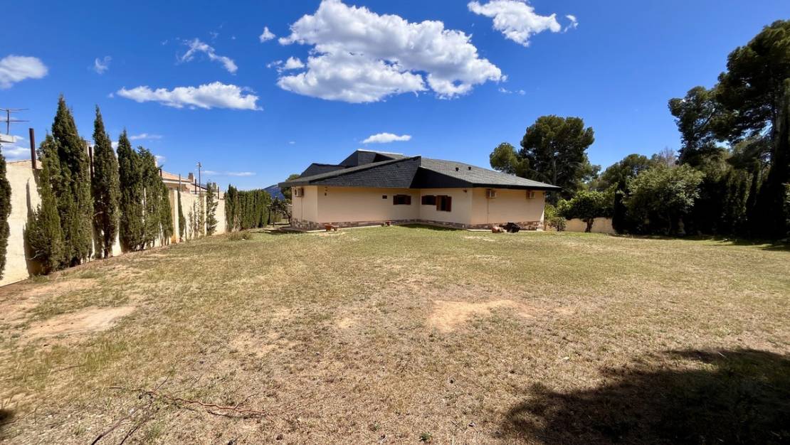 Sale - Villa - La Nucía - La Nucia Centro
