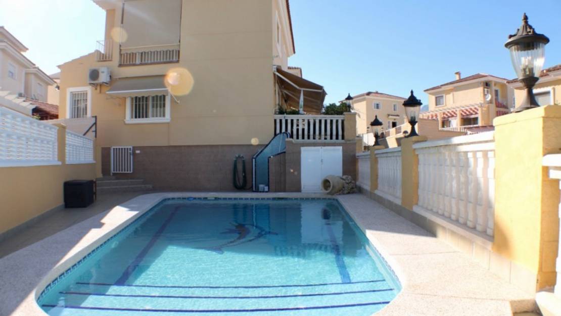 Sale - Villa - La Nucía - La Nucia Centro