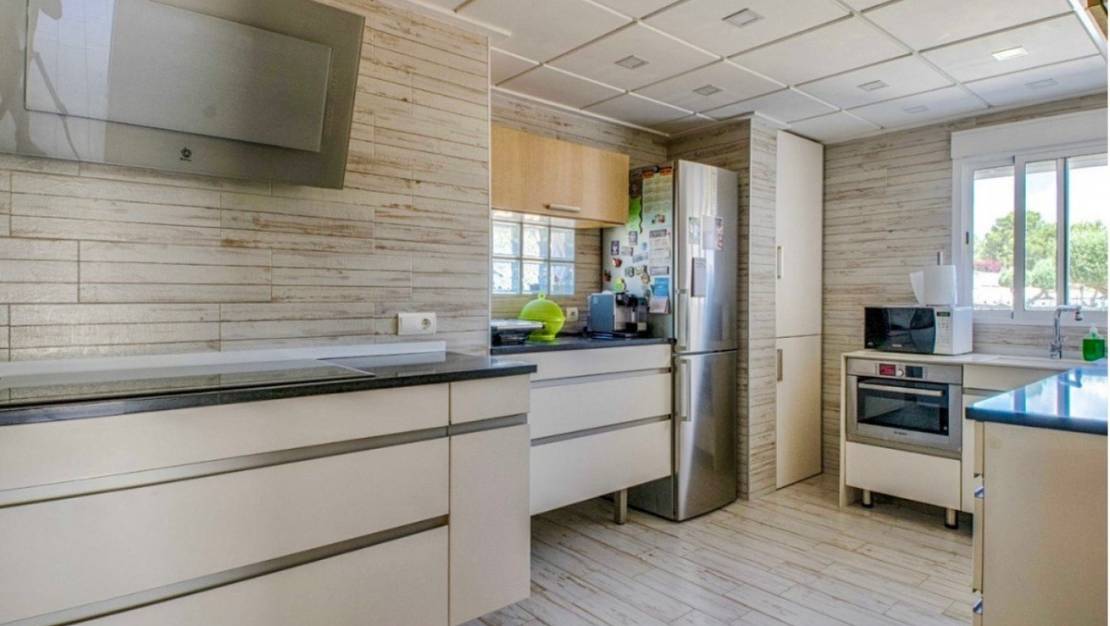 Sale - Villa - La Nucía - La Nucia Centro