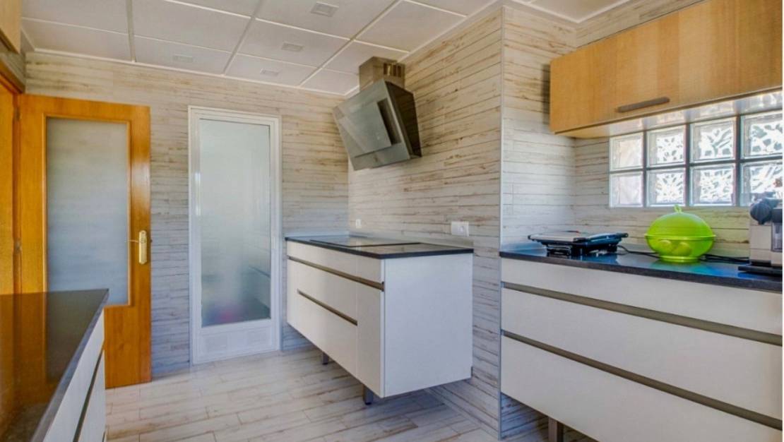 Sale - Villa - La Nucía - La Nucia Centro