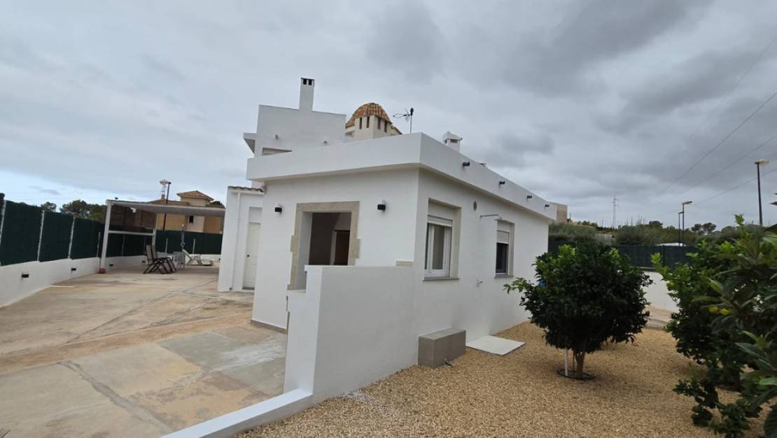 Sale - Villa - La Nucía - La Nucia Centro